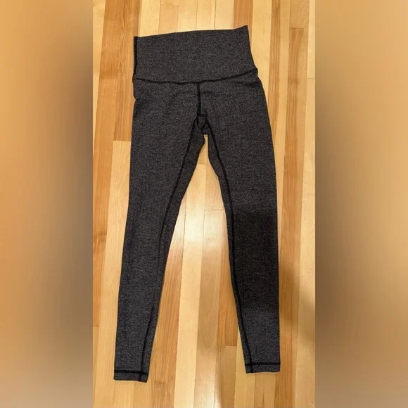 Lululemon - Herringbone Wunder Unders size 6 - Picture 7 of 8